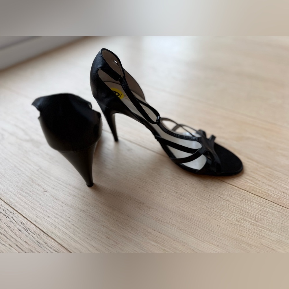 Vintage Kenneth Cole Leather Strappy Heels Black | Made in Italy | NWT | Size 9 - Picture 4 of 9
